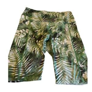 Tropical Green Leaf Print Shorts Oraki Médium